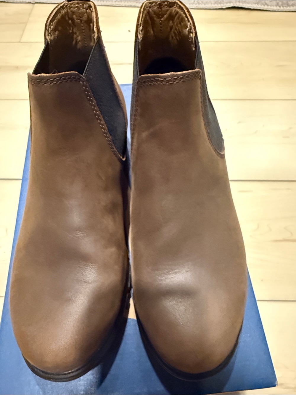 Blundstone Black Chelsea Boots - Stamped Sole Detail - Picture 7 of 10
